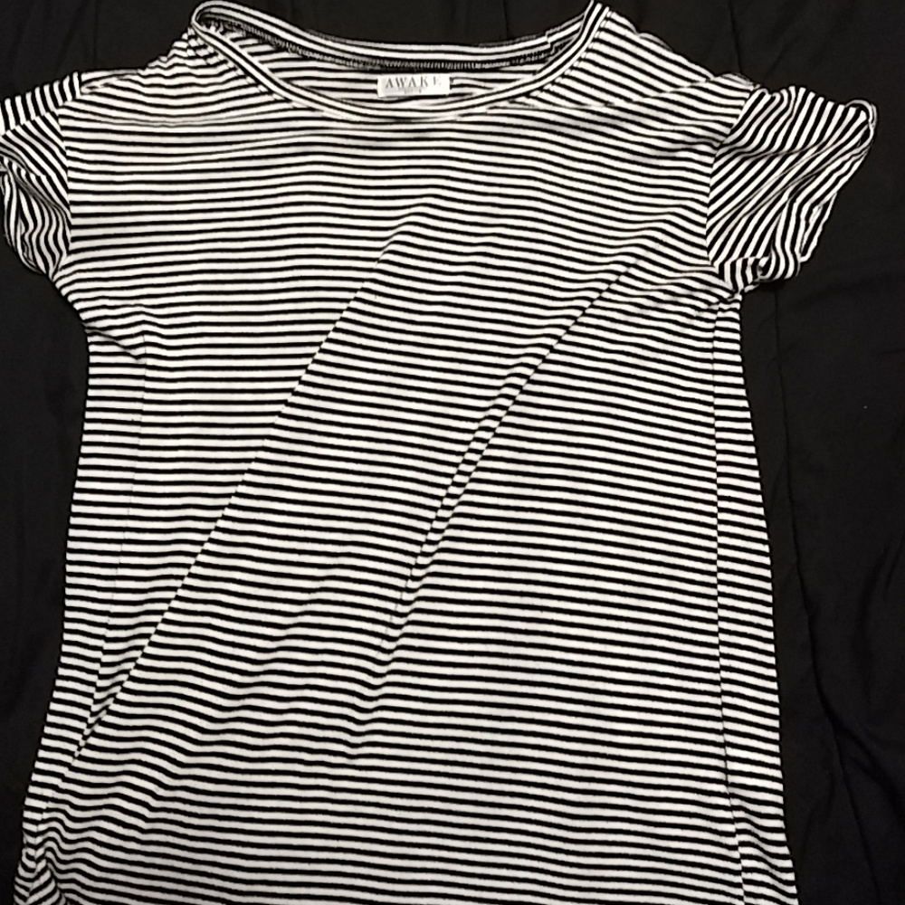 Awake tee|scoop neck|Strippe black and white shirt
